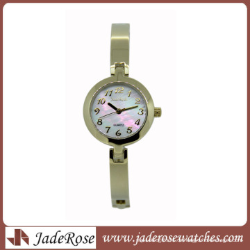 2015 Fancy Ladies Quartz Reloj de acero inoxidable